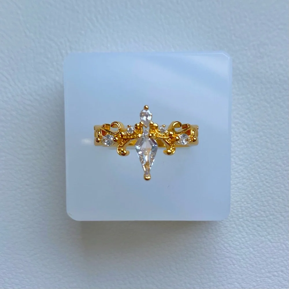 Elegant Gold and Crystal Ring